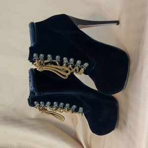 COPY - Black platform stiletto booties